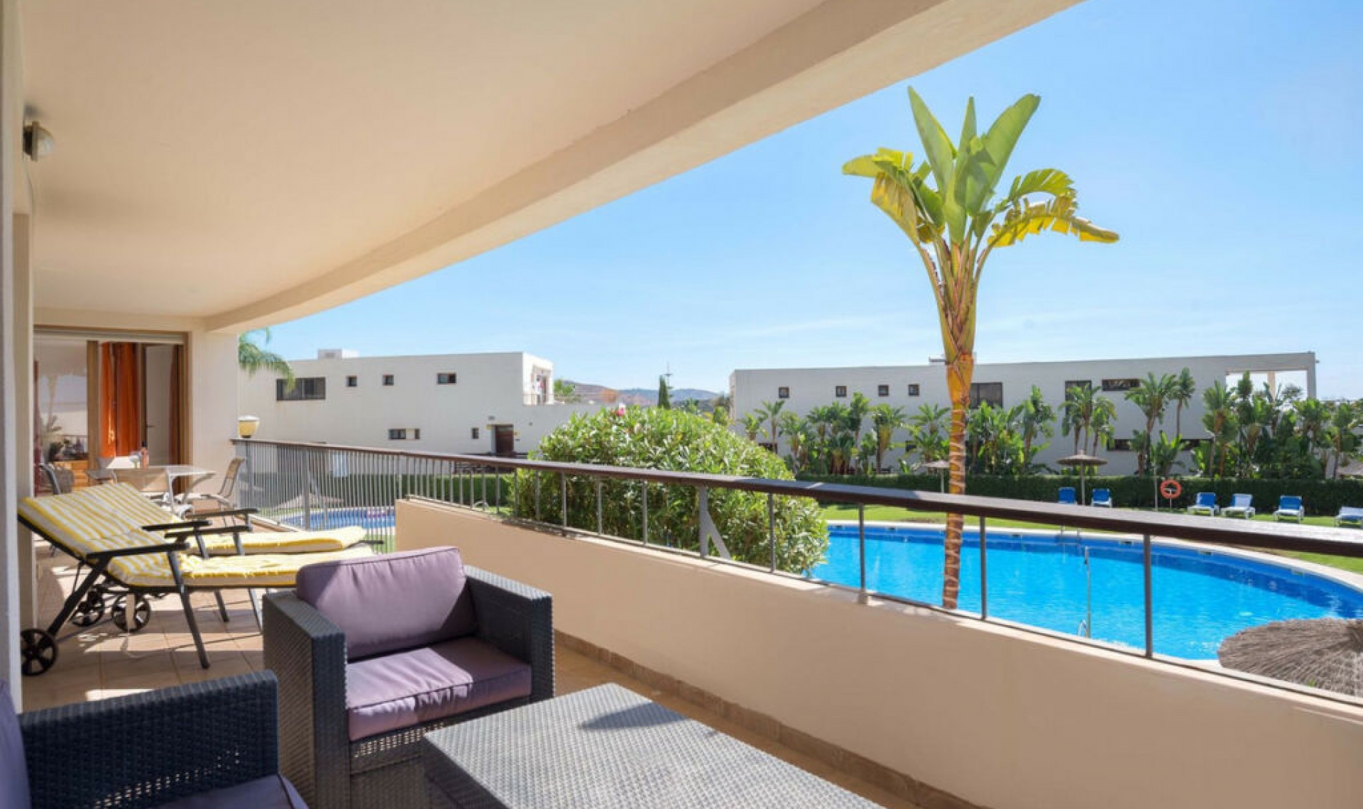 Resale - Apartment -
Altos de los Monteros