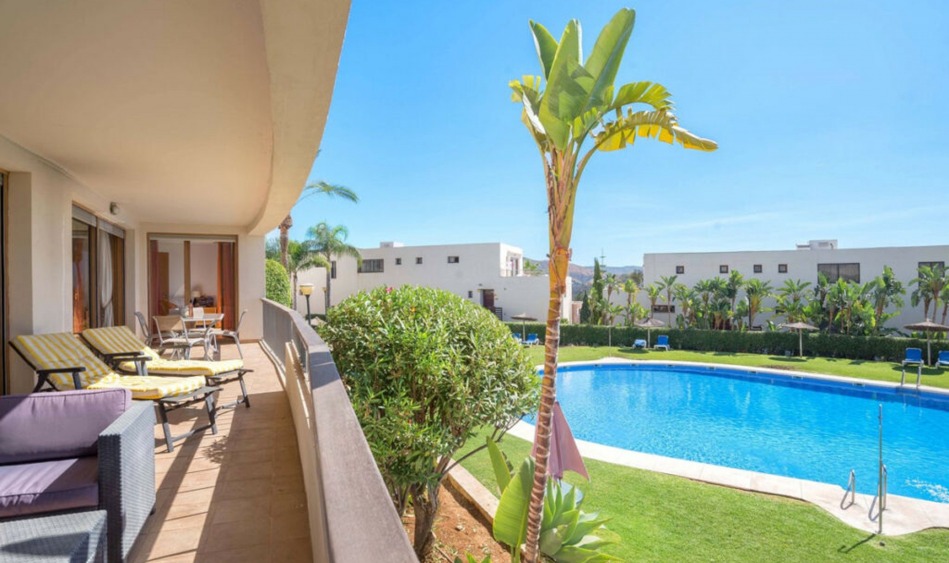 Resale - Apartment -
Altos de los Monteros