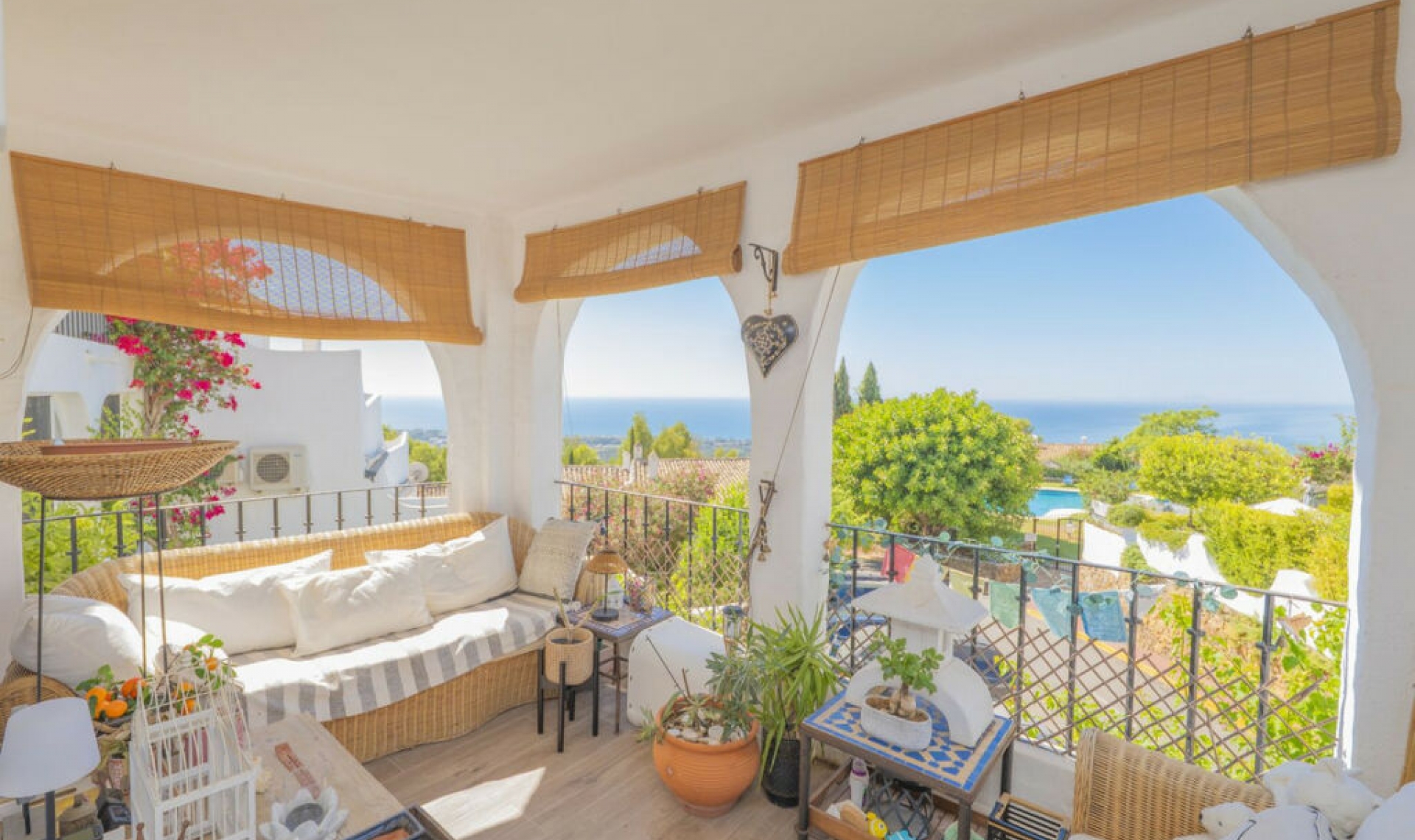 Resale - Apartment -
Altos de los Monteros