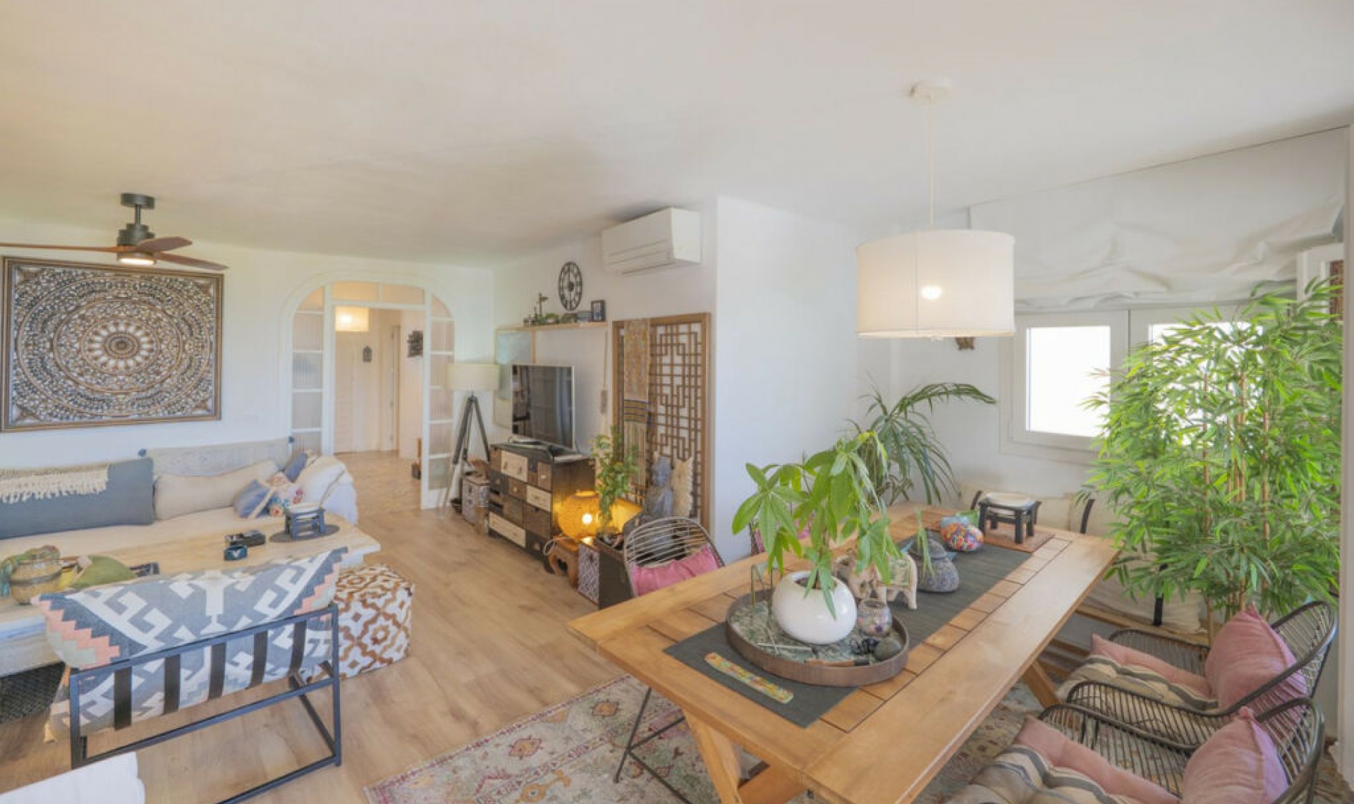 Resale - Apartment -
Altos de los Monteros
