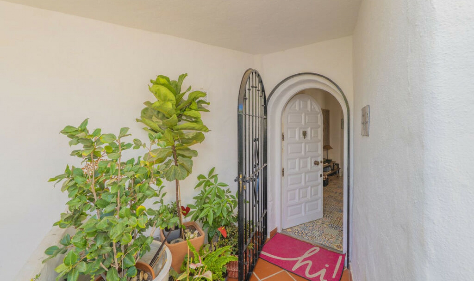 Resale - Apartment -
Altos de los Monteros