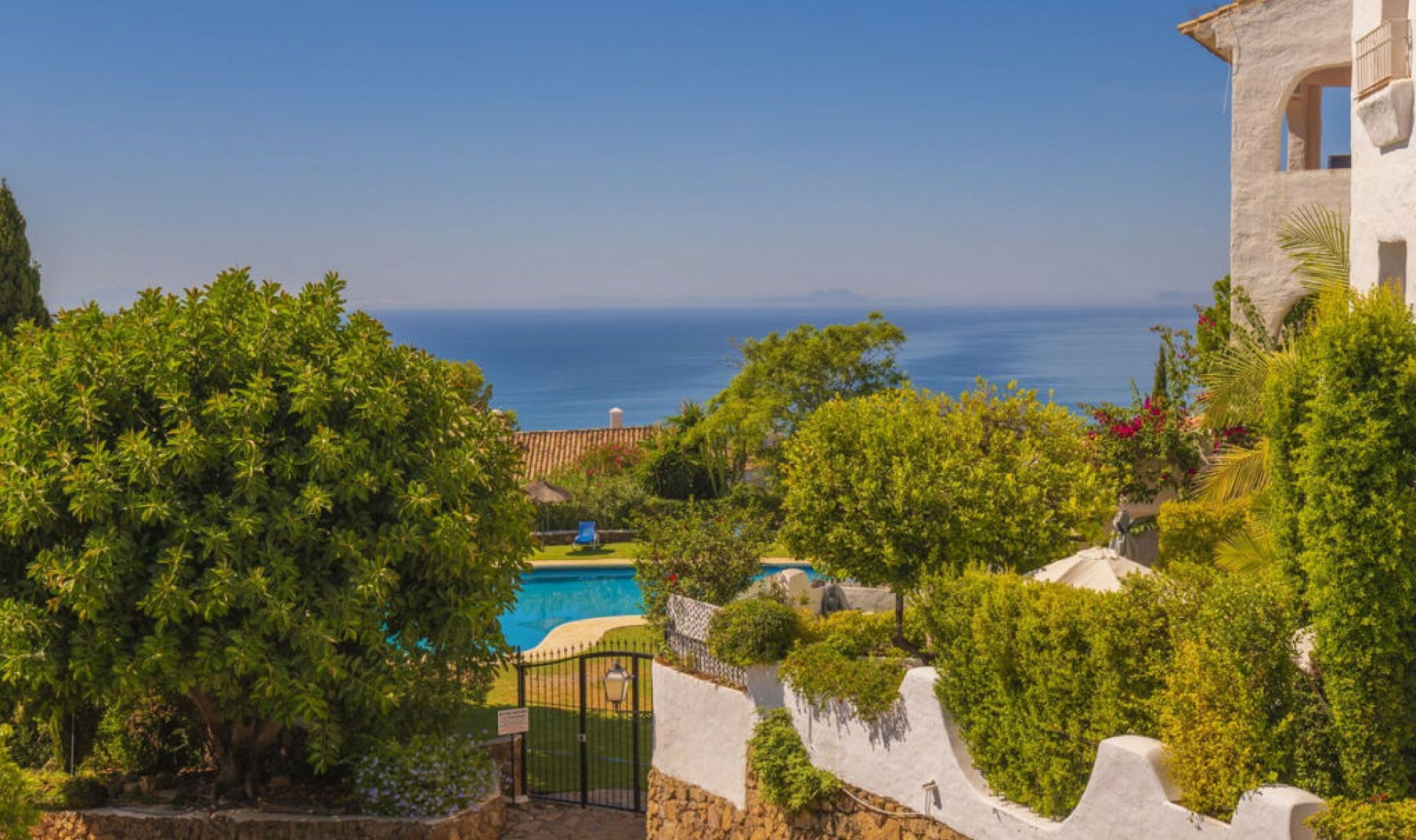 Resale - Apartment -
Altos de los Monteros