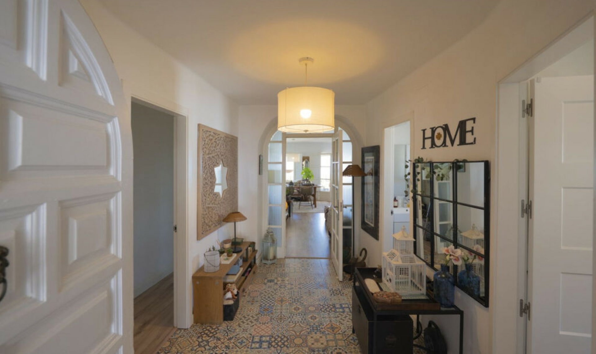 Resale - Apartment -
Altos de los Monteros
