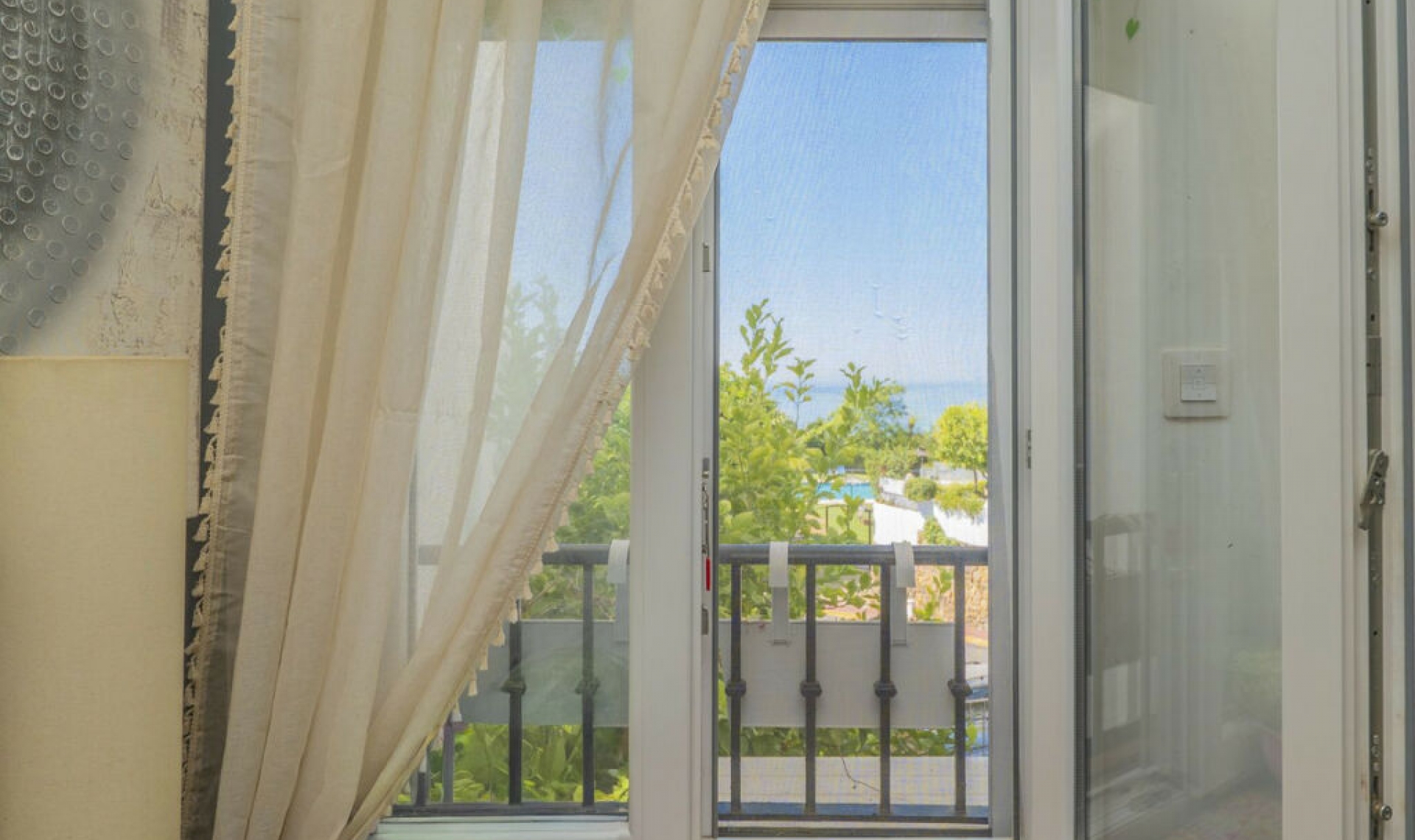 Resale - Apartment -
Altos de los Monteros