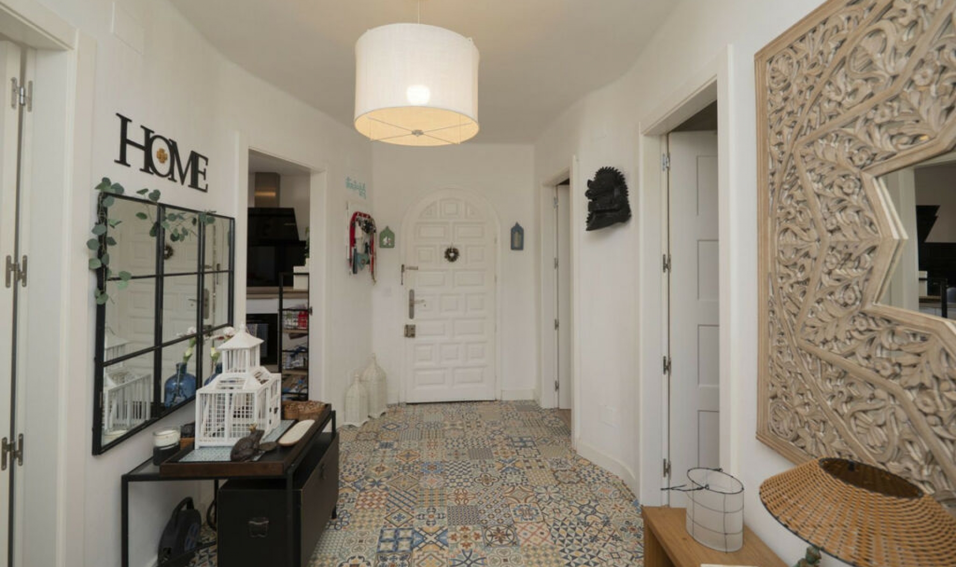 Resale - Apartment -
Altos de los Monteros