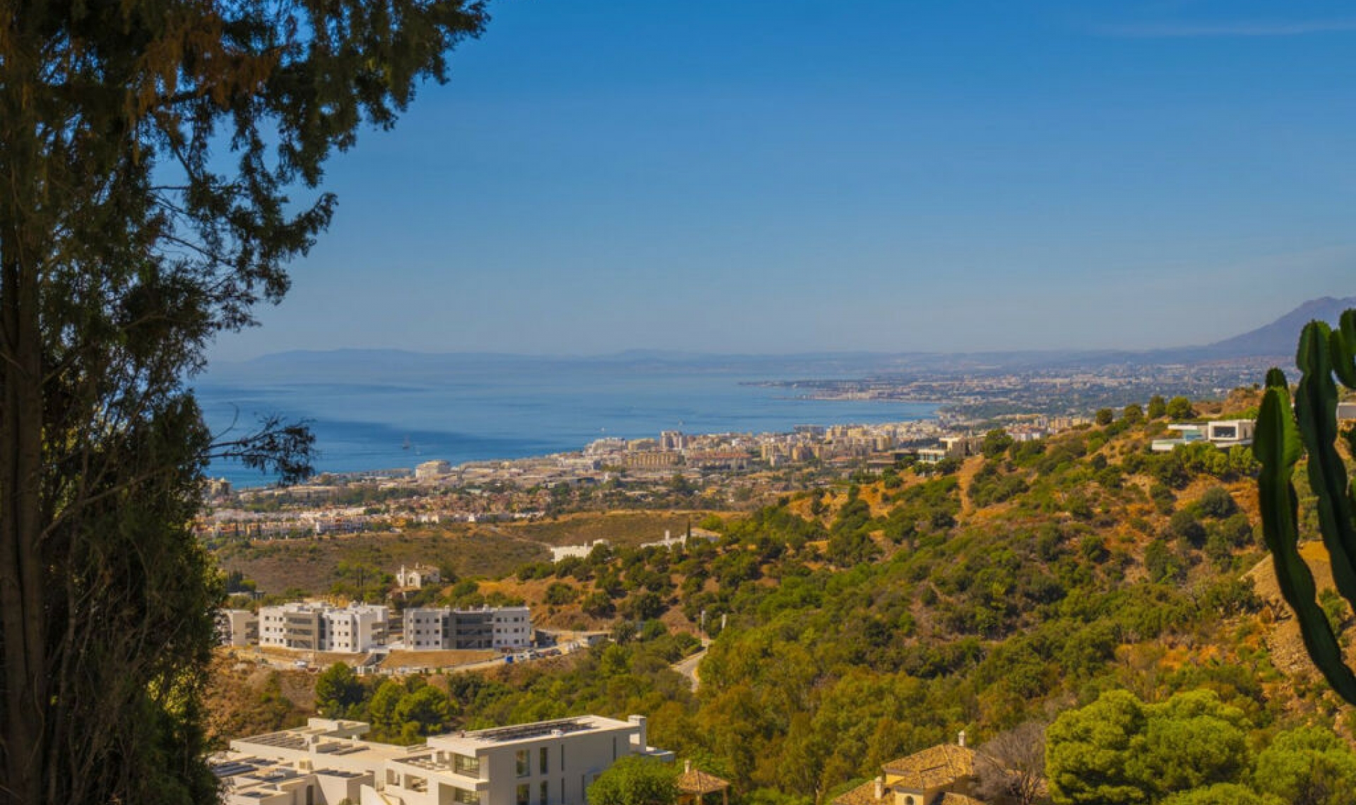 Resale - Apartment -
Altos de los Monteros