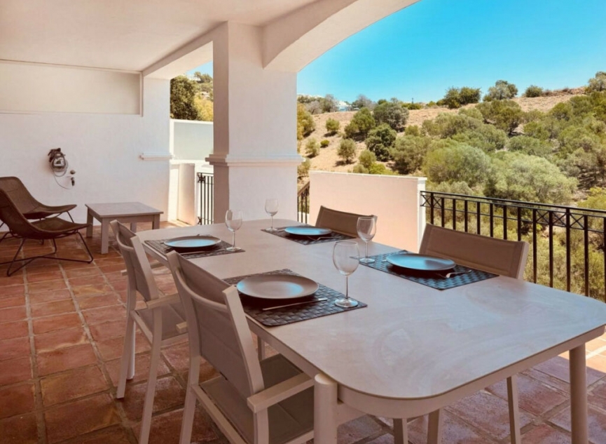 Resale - Apartment -
Altos de los Monteros