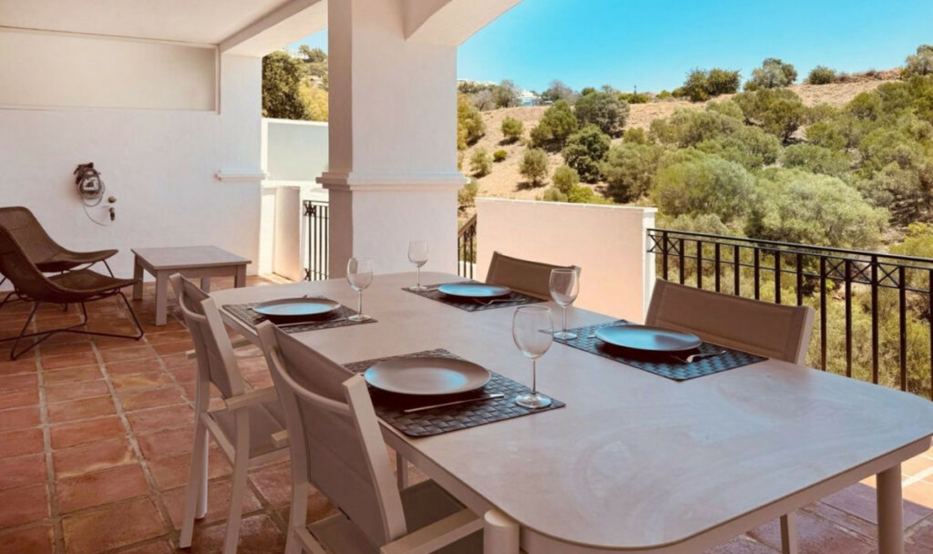 Resale - Apartment -
Altos de los Monteros