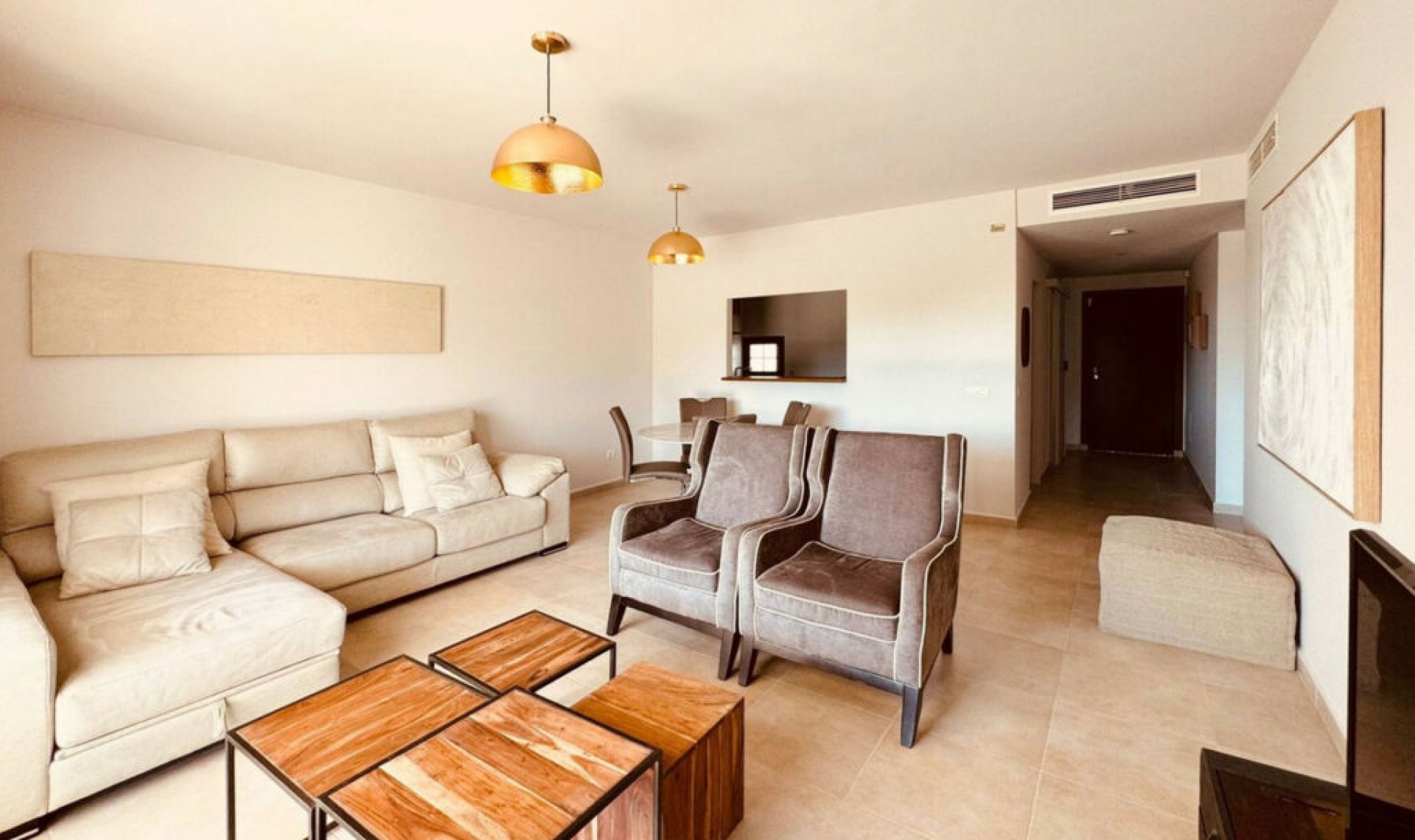 Resale - Apartment -
Altos de los Monteros