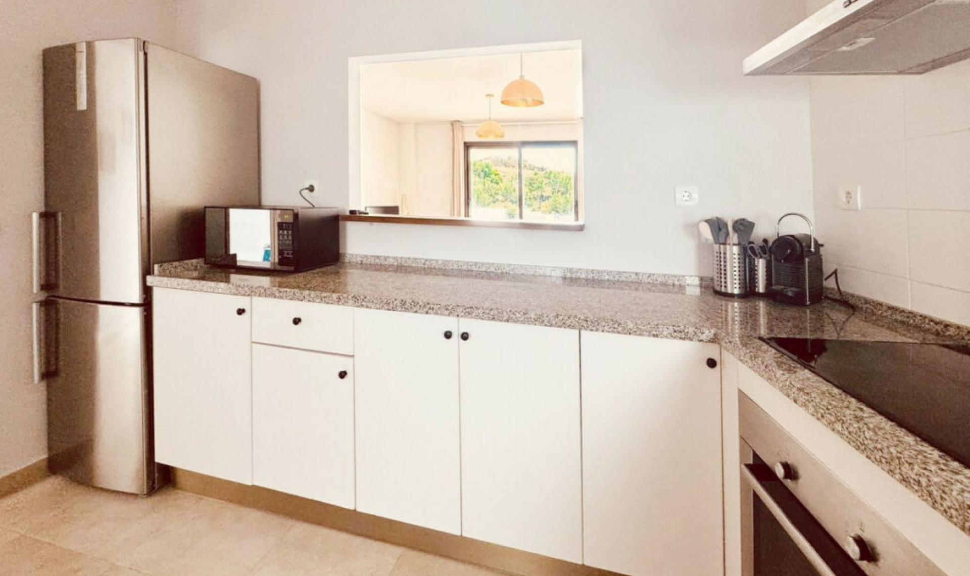 Resale - Apartment -
Altos de los Monteros