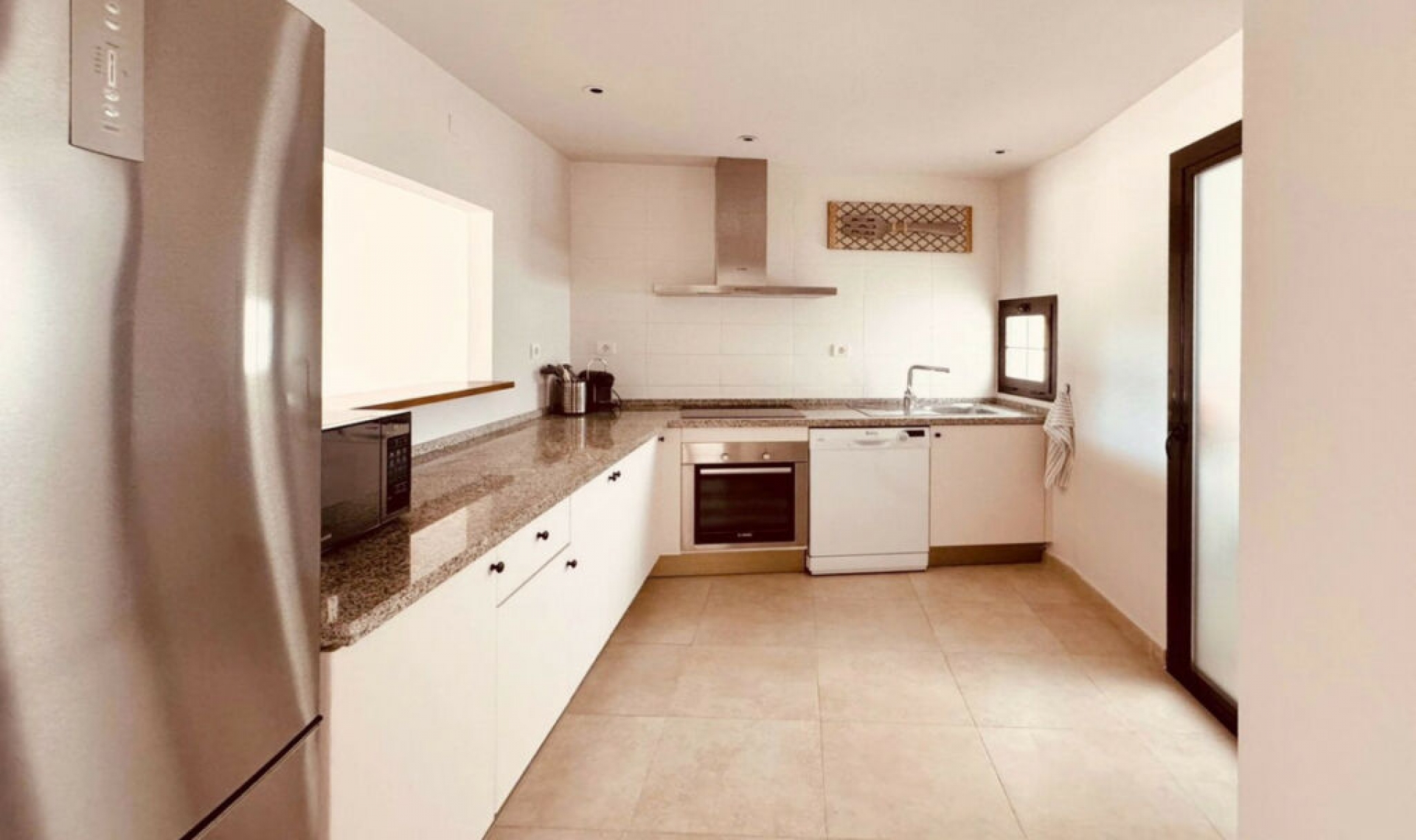 Resale - Apartment -
Altos de los Monteros