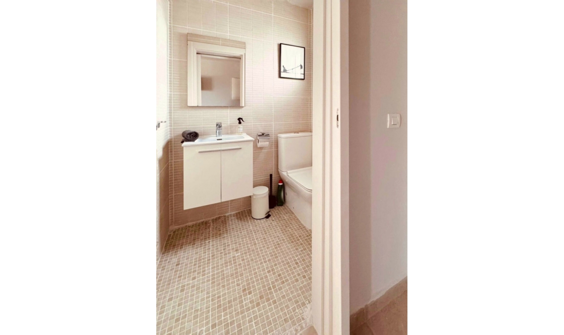 Resale - Apartment -
Altos de los Monteros