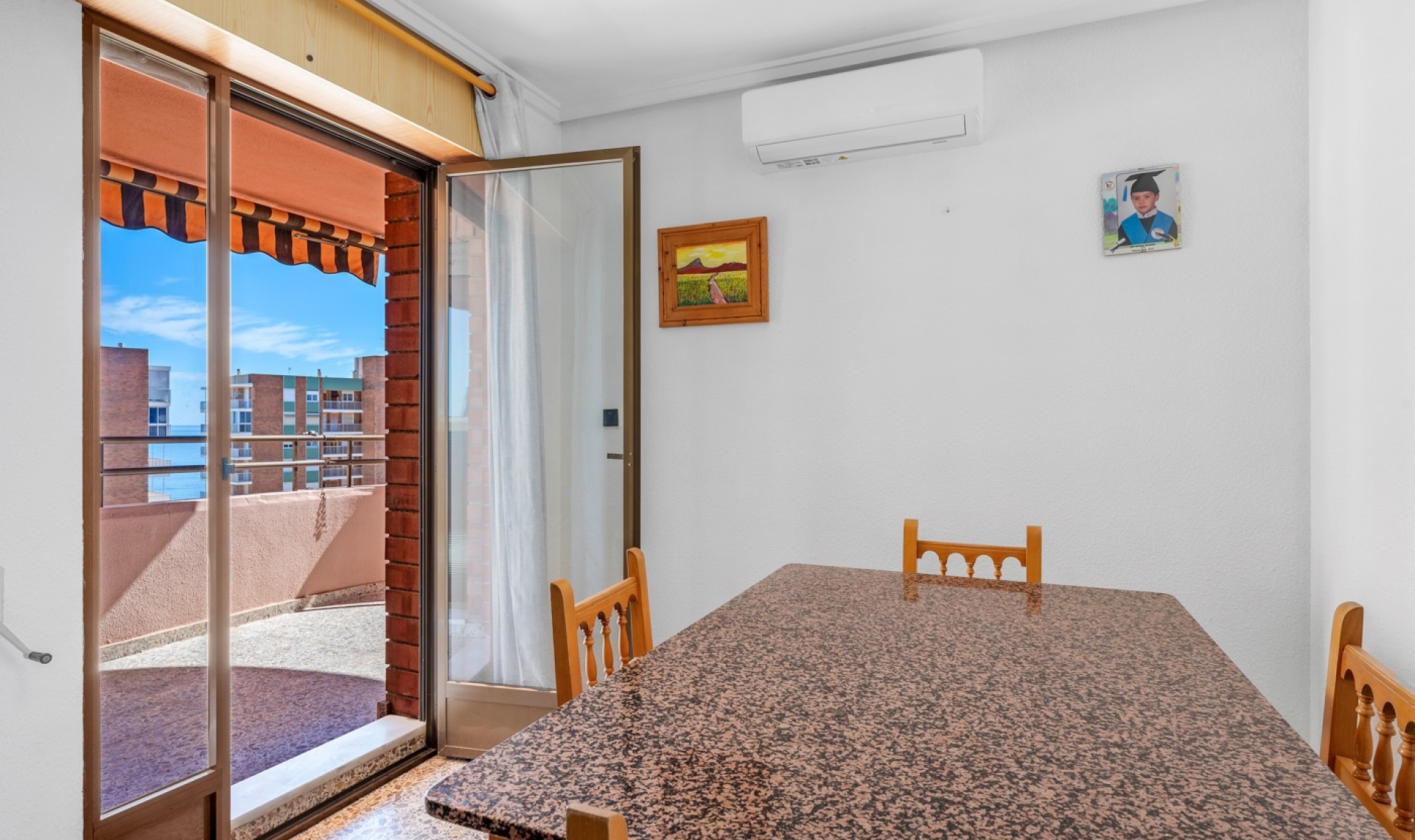 Resale - Apartment -
Arenales del Sol - Segunda linea playa