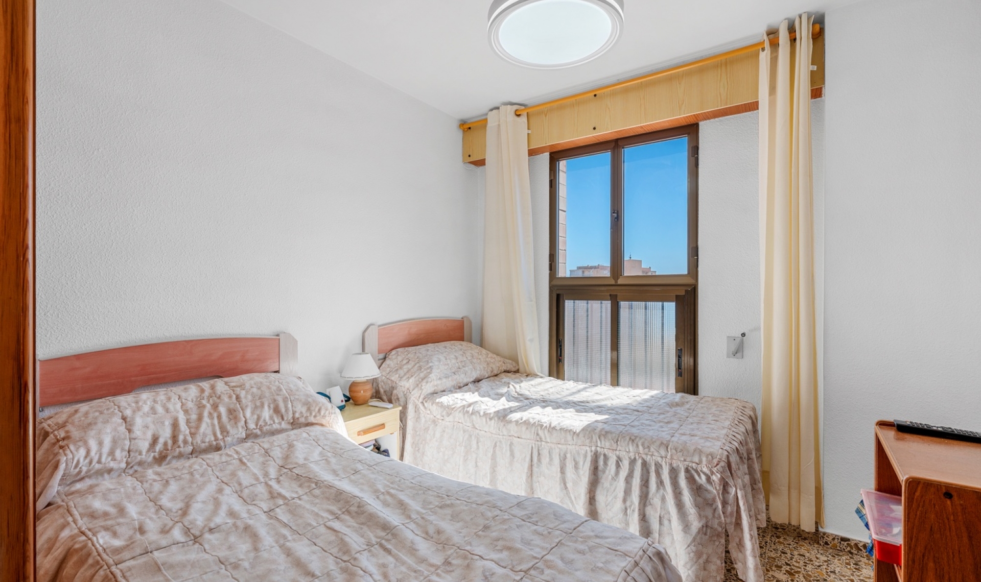 Resale - Apartment -
Arenales del Sol - Segunda linea playa