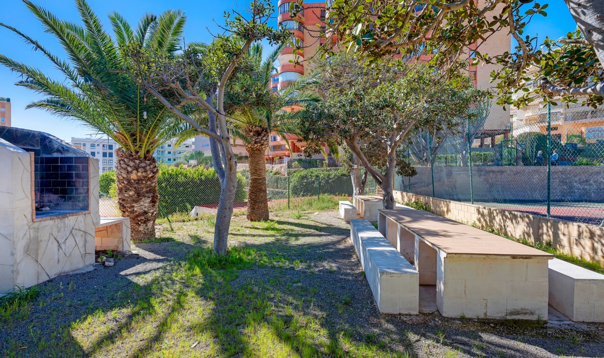 Resale - Apartment -
Arenales del Sol - Segunda linea playa