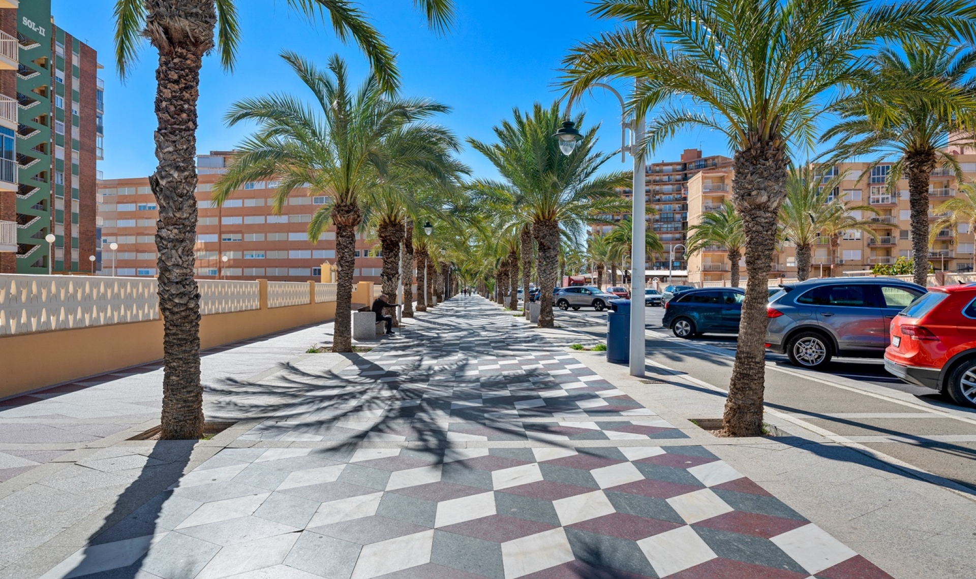 Resale - Apartment -
Arenales del Sol - Segunda linea playa