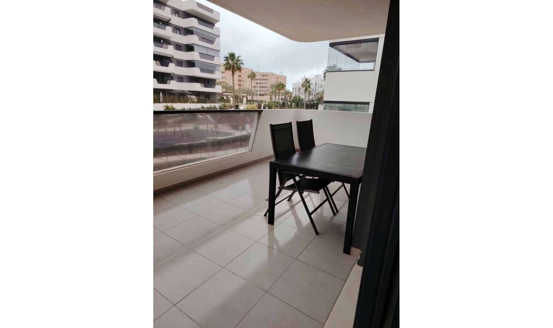 Resale - Apartment -
Arenales del Sol