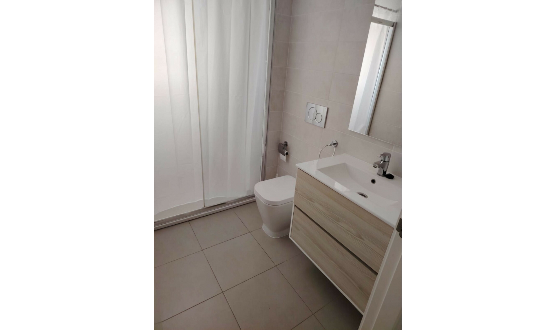 Resale - Apartment -
Arenales del Sol