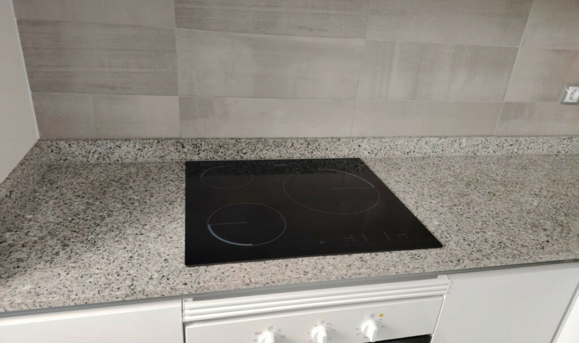 Resale - Apartment -
Arenales del Sol