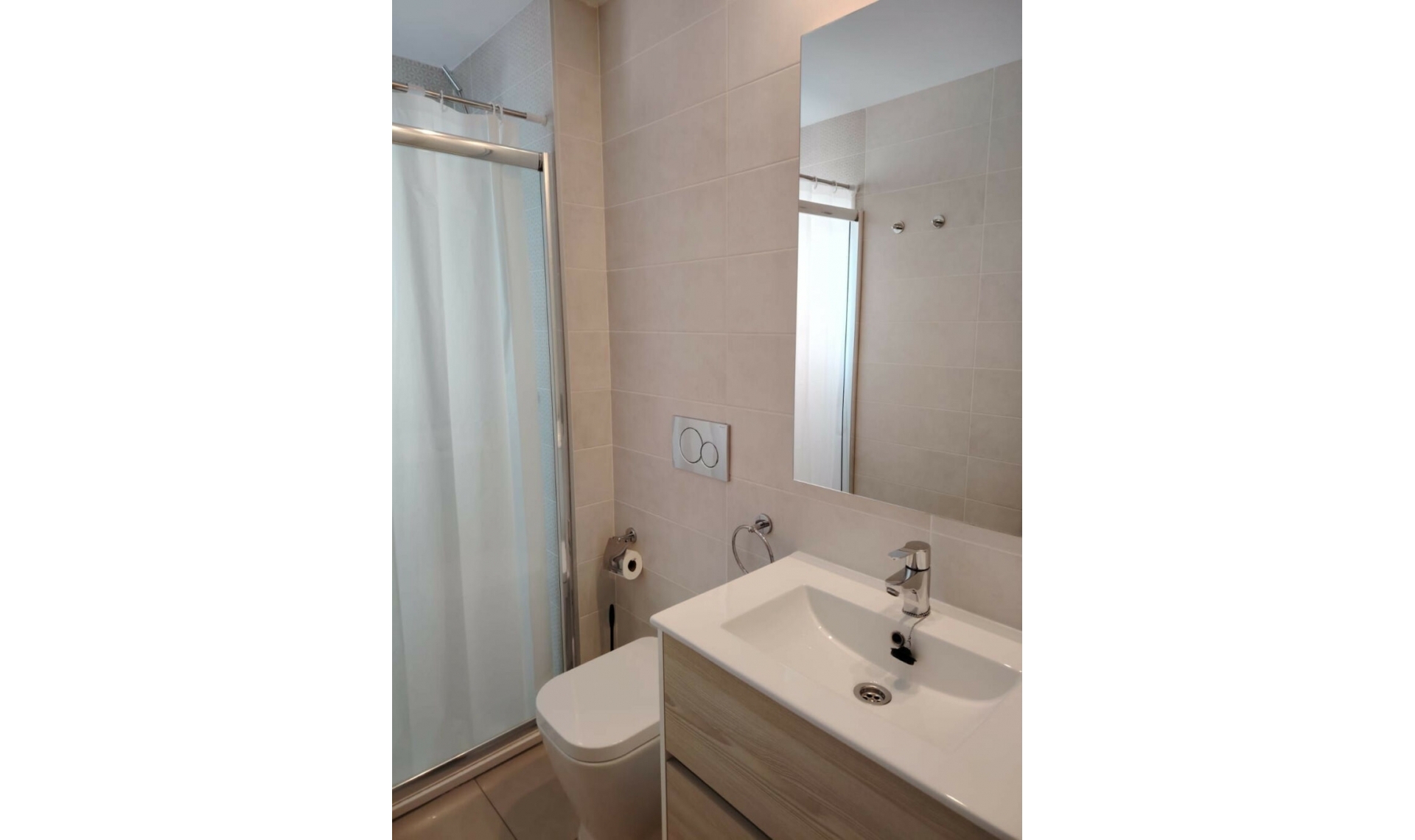 Resale - Apartment -
Arenales del Sol