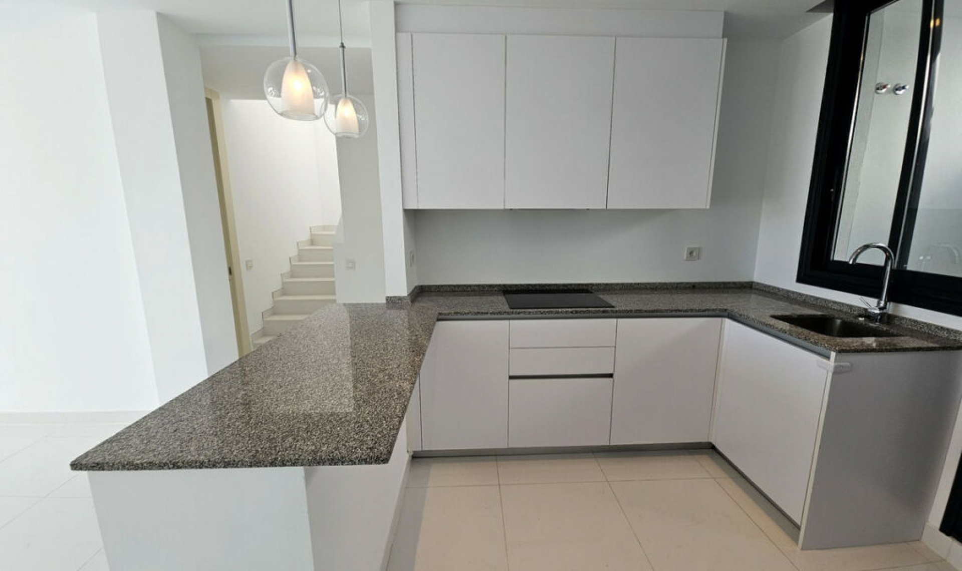 Resale - Apartment -
Atalaya