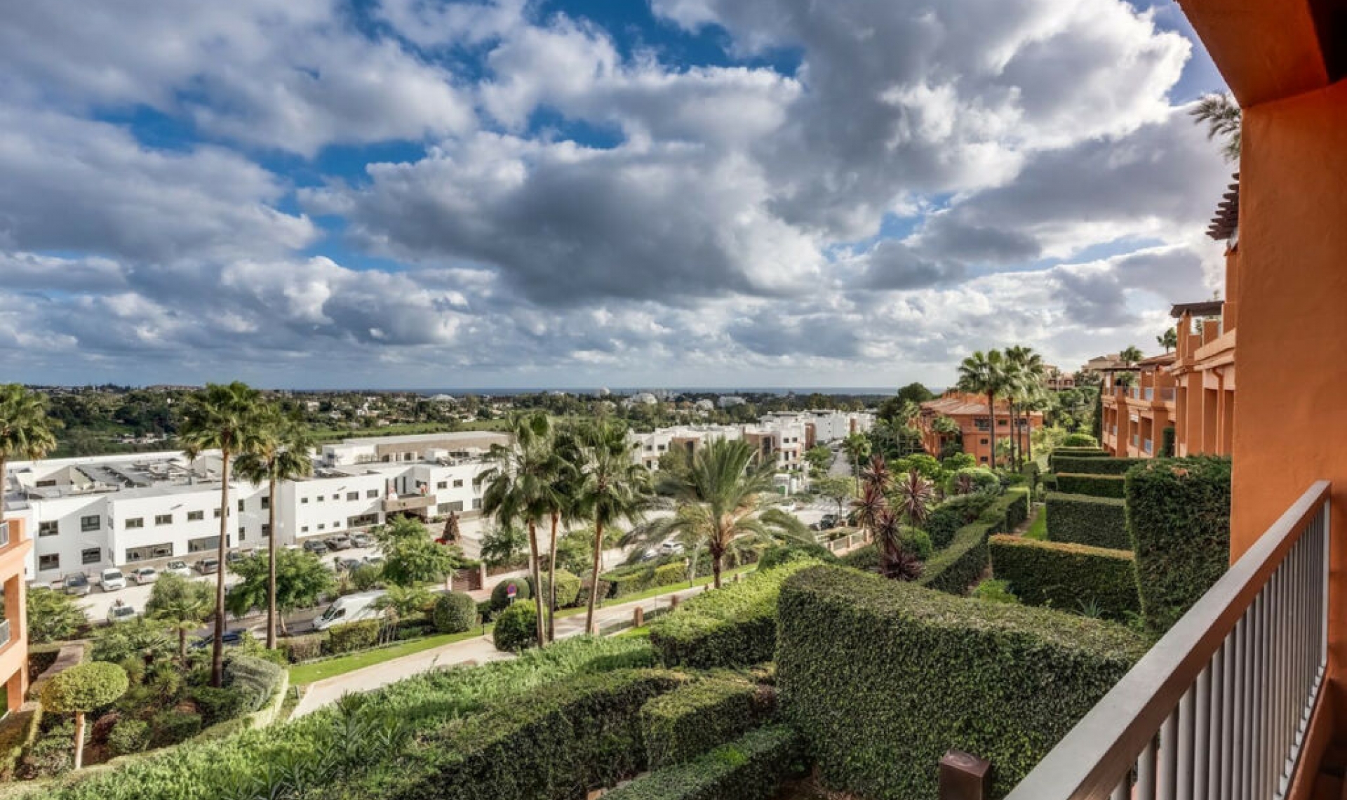 Resale - Apartment -
Atalaya