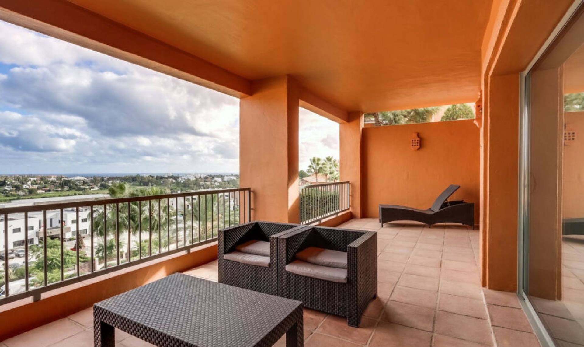 Resale - Apartment -
Atalaya