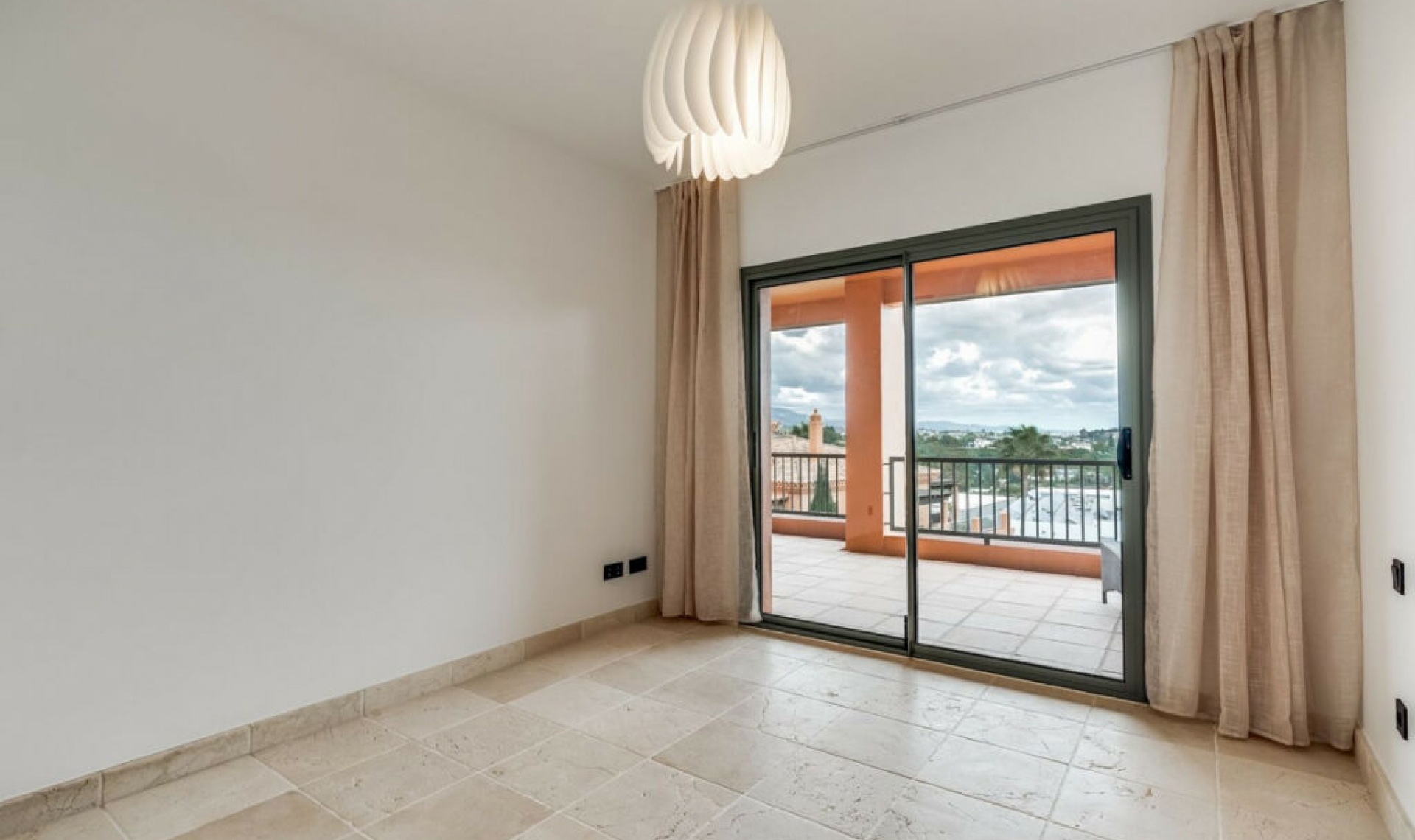 Resale - Apartment -
Atalaya