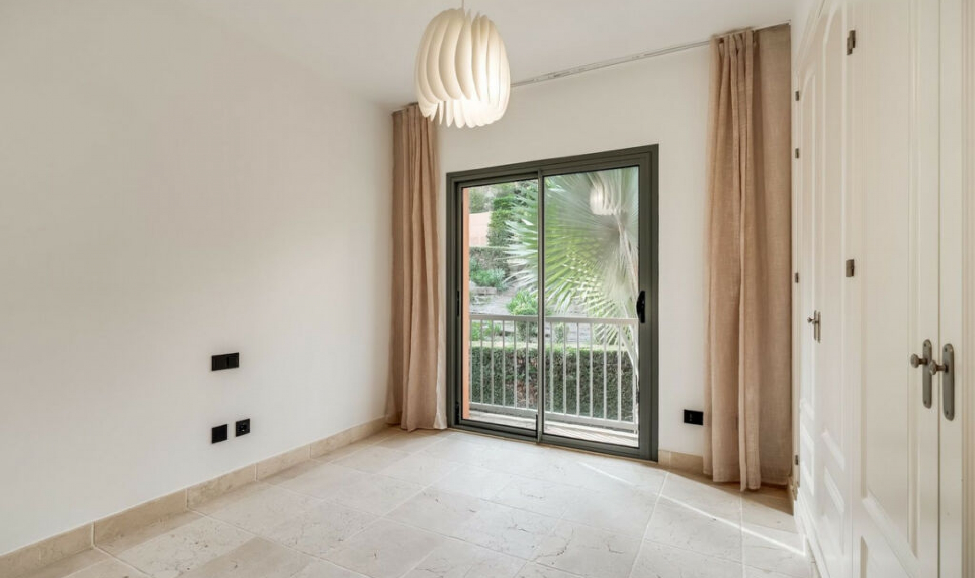 Resale - Apartment -
Atalaya