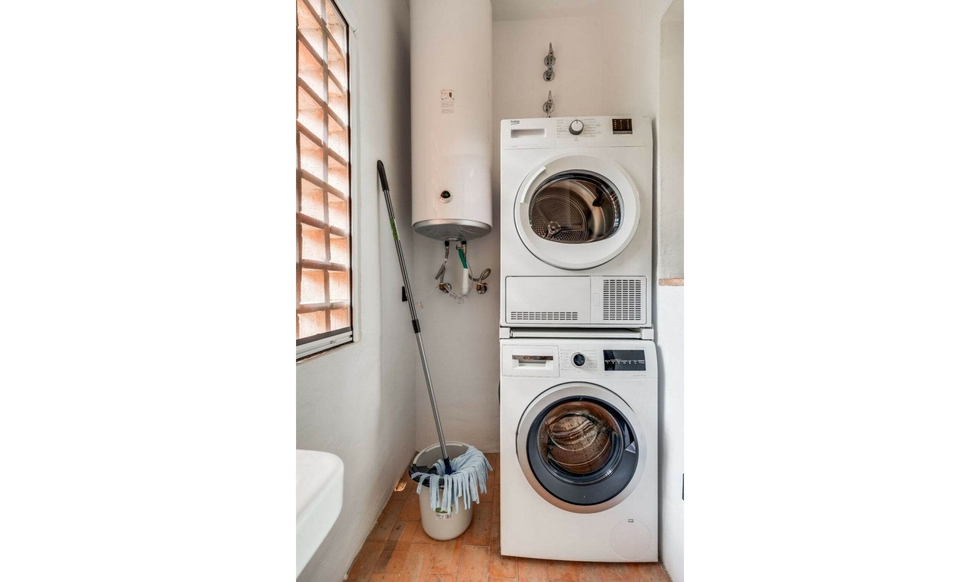 Resale - Apartment -
Atalaya