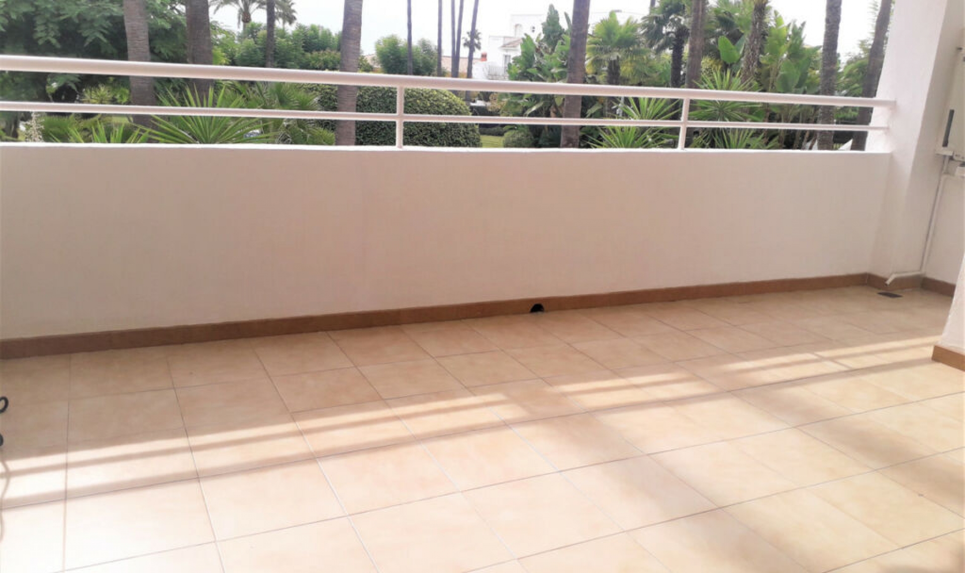 Resale - Apartment -
Atalaya