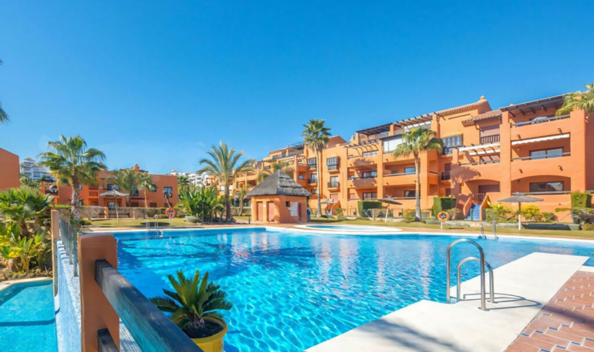 Resale - Apartment -
Atalaya