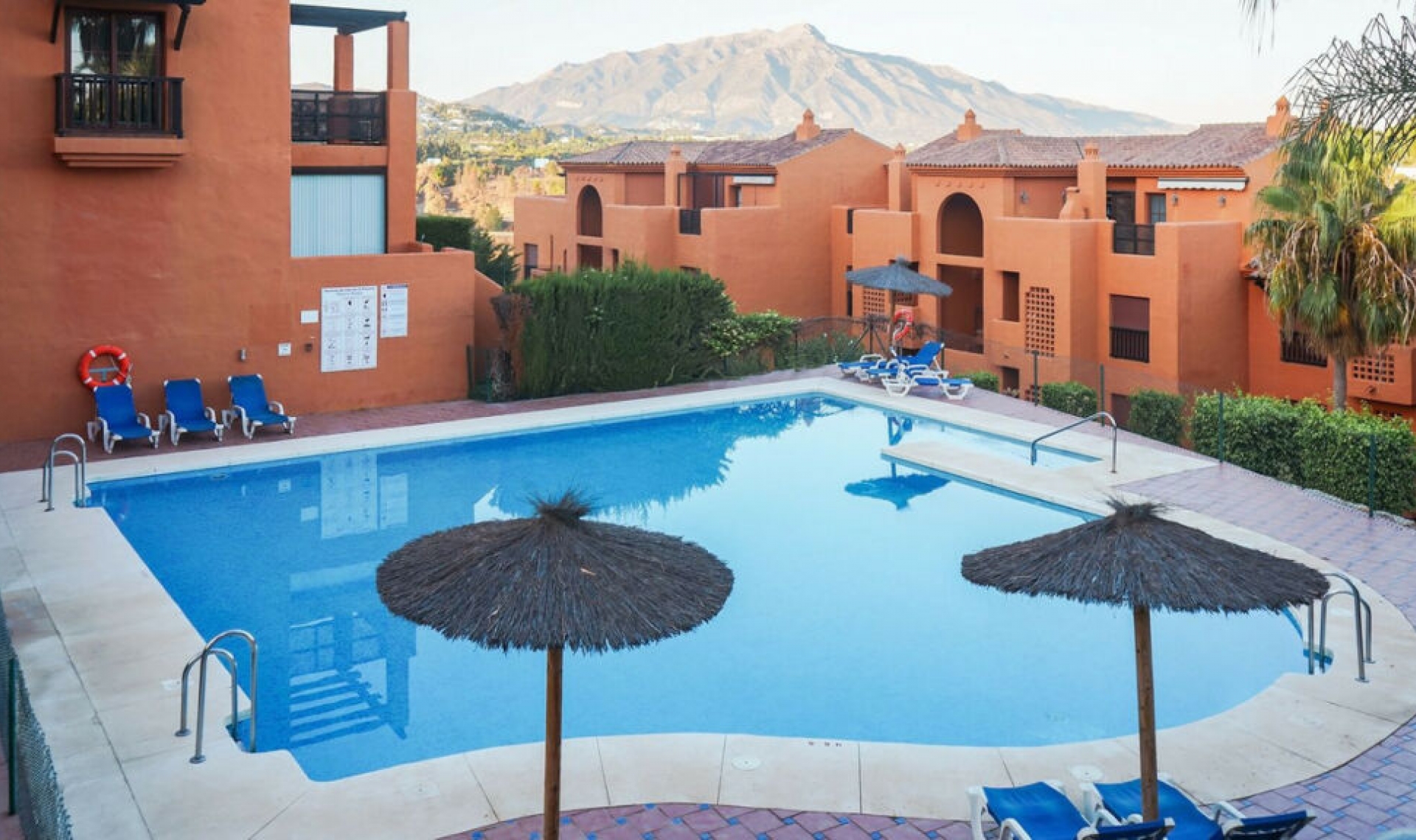 Resale - Apartment -
Atalaya