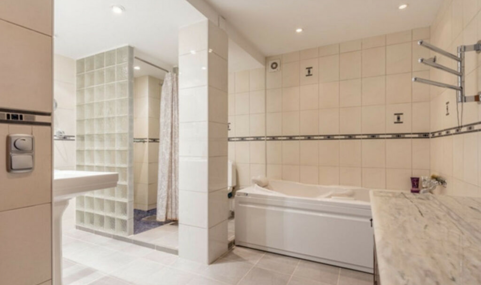 Resale - Apartment -
Atalaya