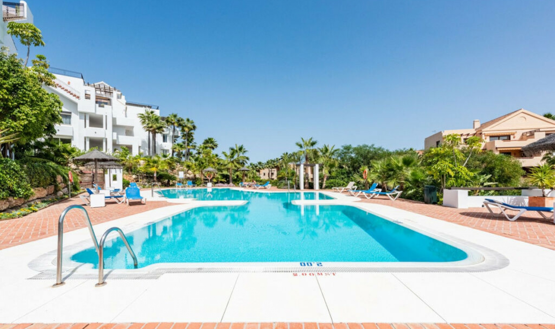 Resale - Apartment -
Atalaya