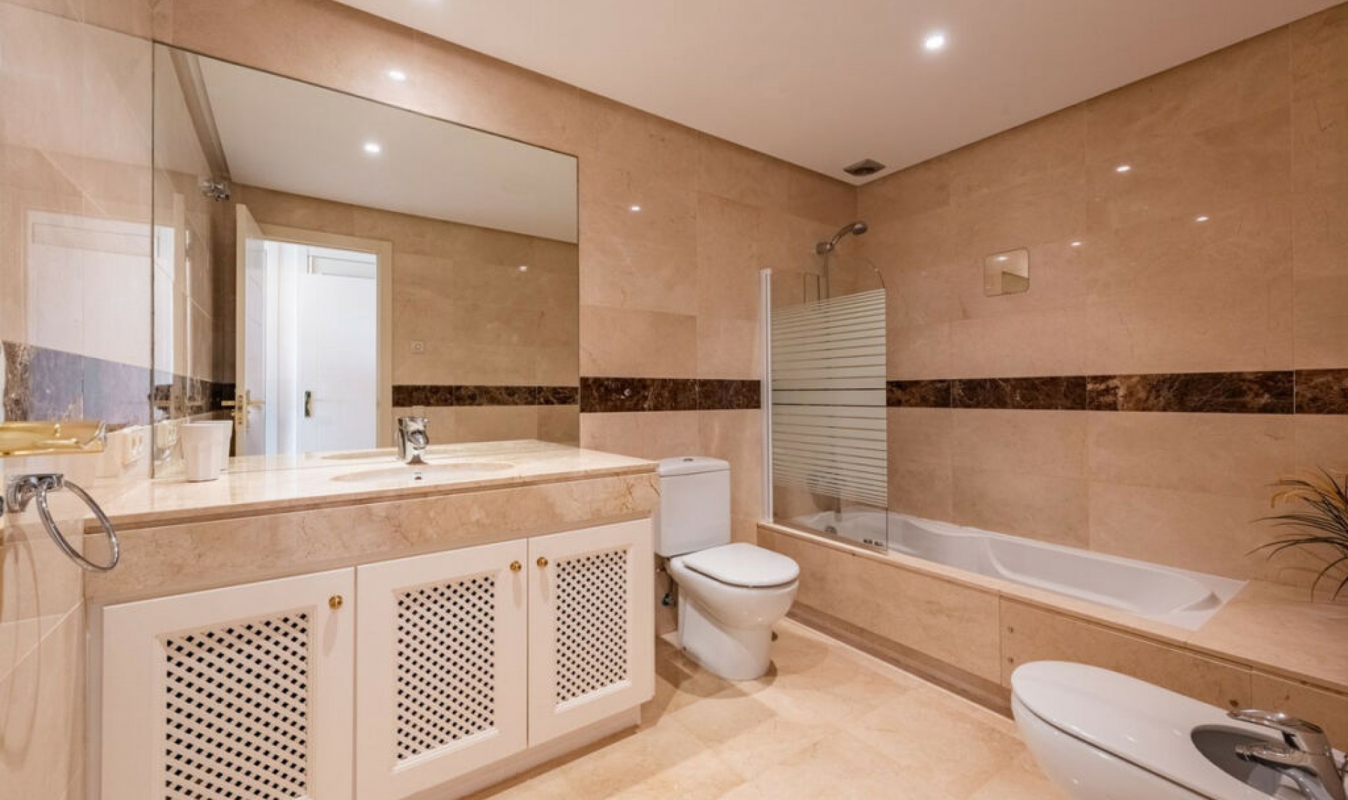 Resale - Apartment -
Atalaya