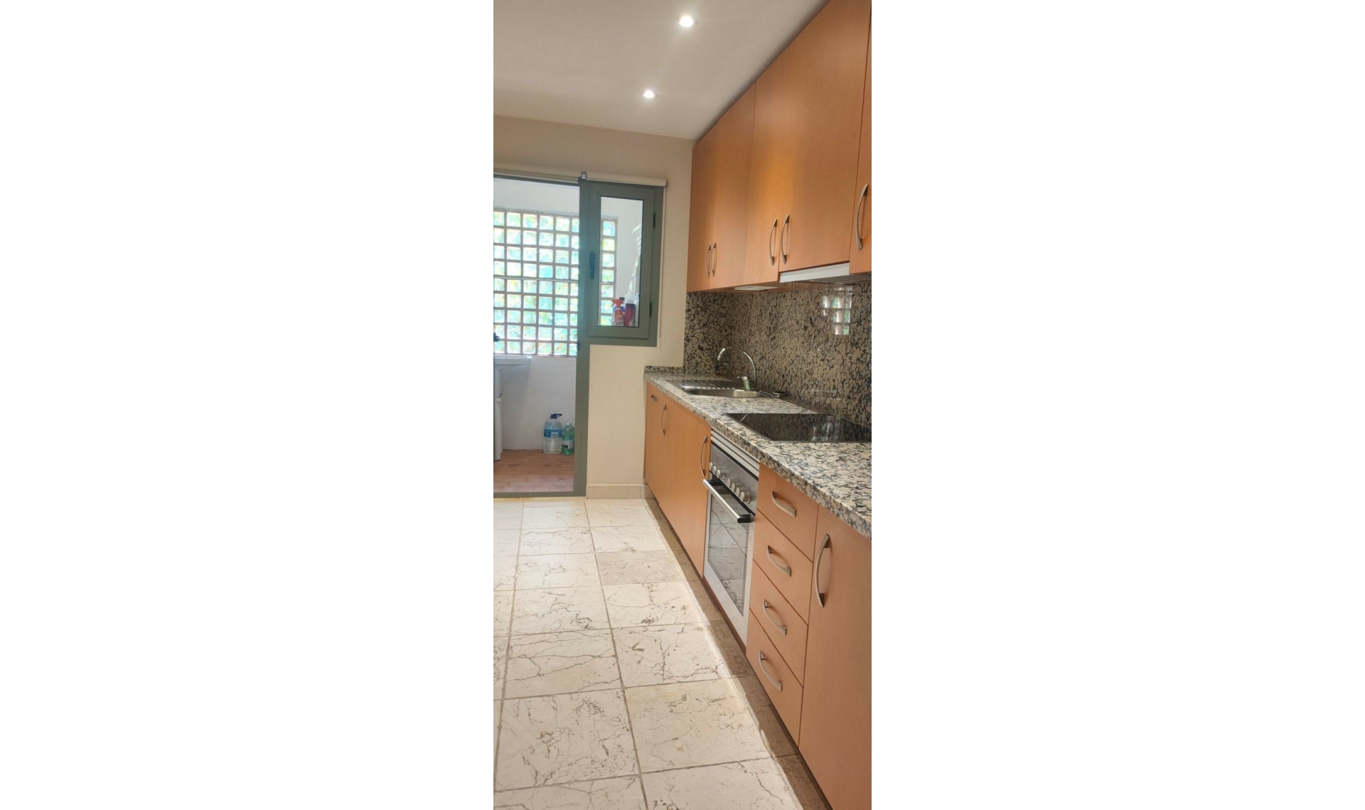 Resale - Apartment -
Atalaya