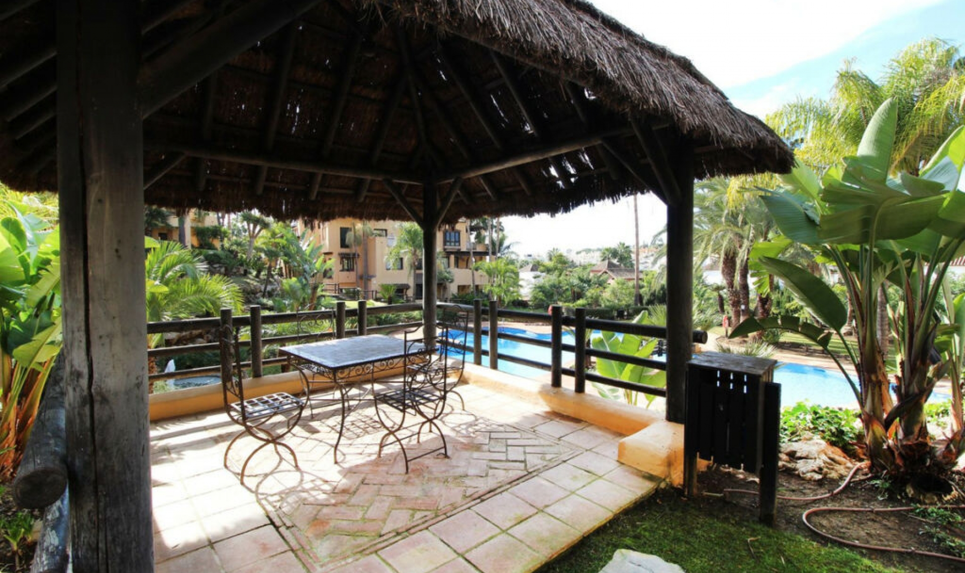 Resale - Apartment -
Atalaya