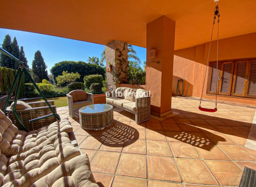 Resale - Apartment -
Bahía de Marbella