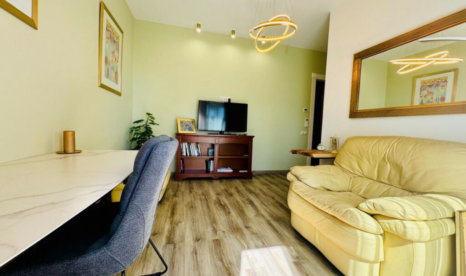 Resale - Apartment -
Bahía de Marbella