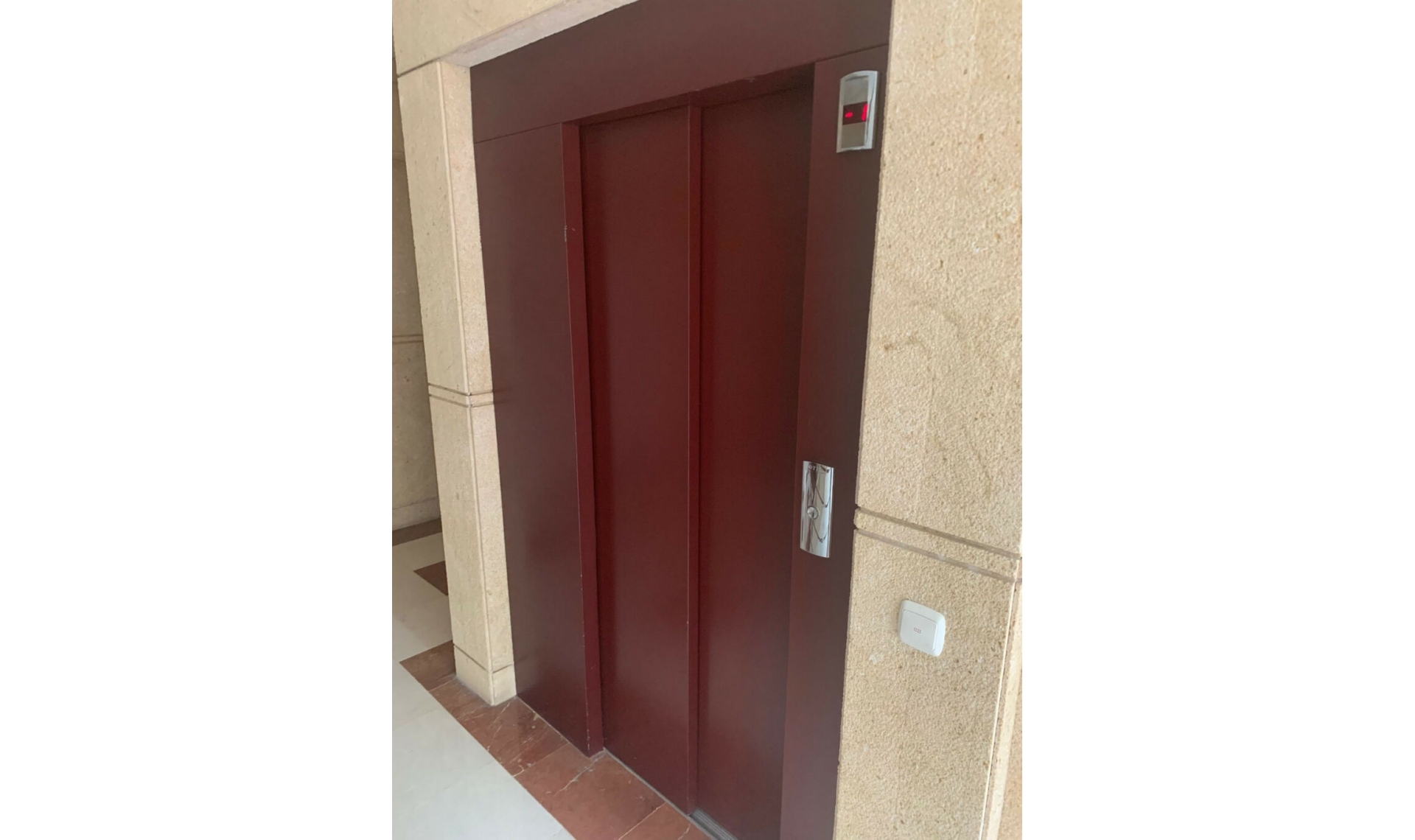 Resale - Apartment -
Bahía de Marbella