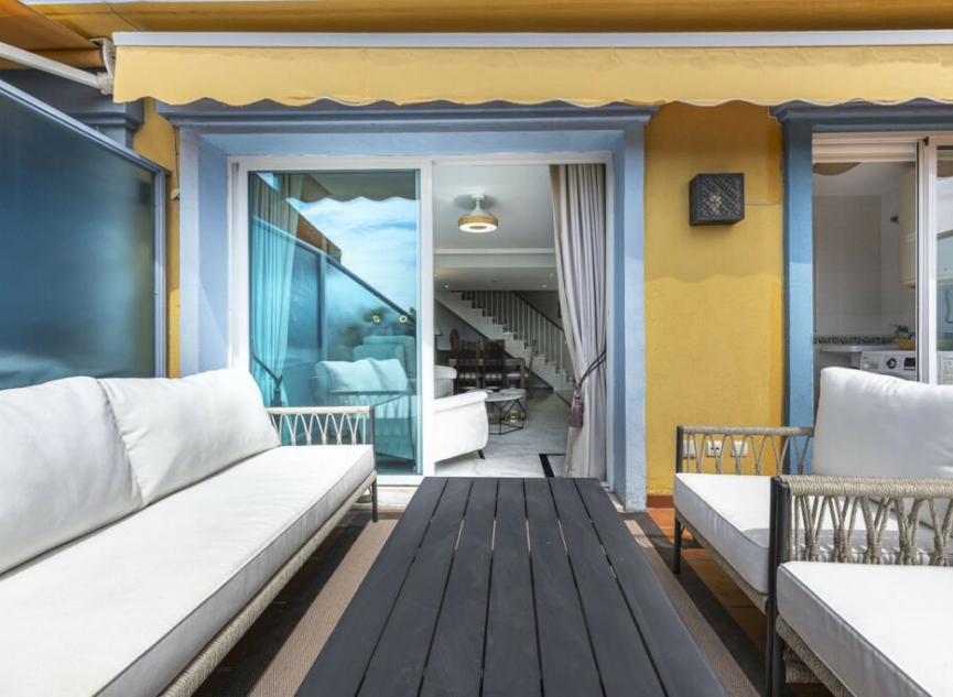 Resale - Apartment -
Bahía de Marbella