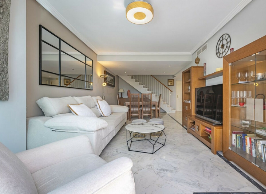 Resale - Apartment -
Bahía de Marbella