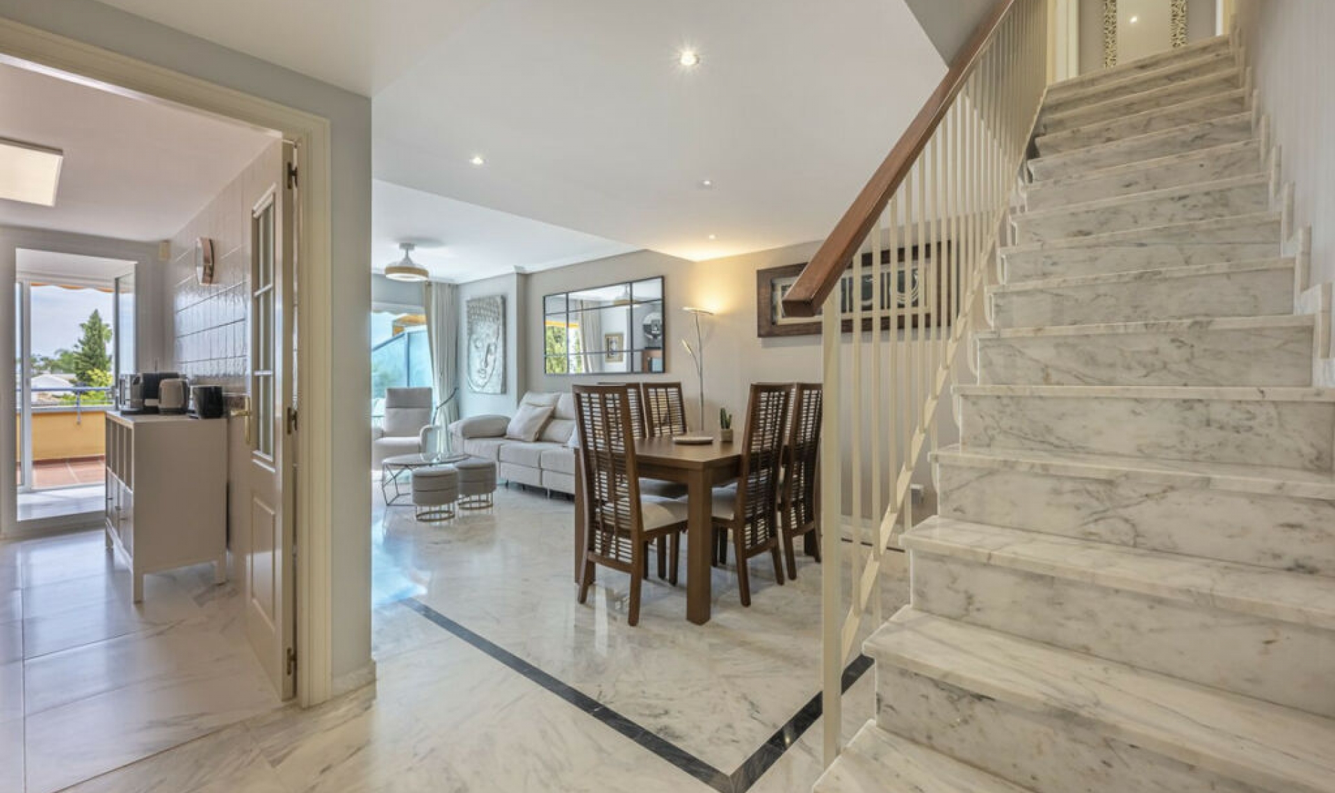 Resale - Apartment -
Bahía de Marbella