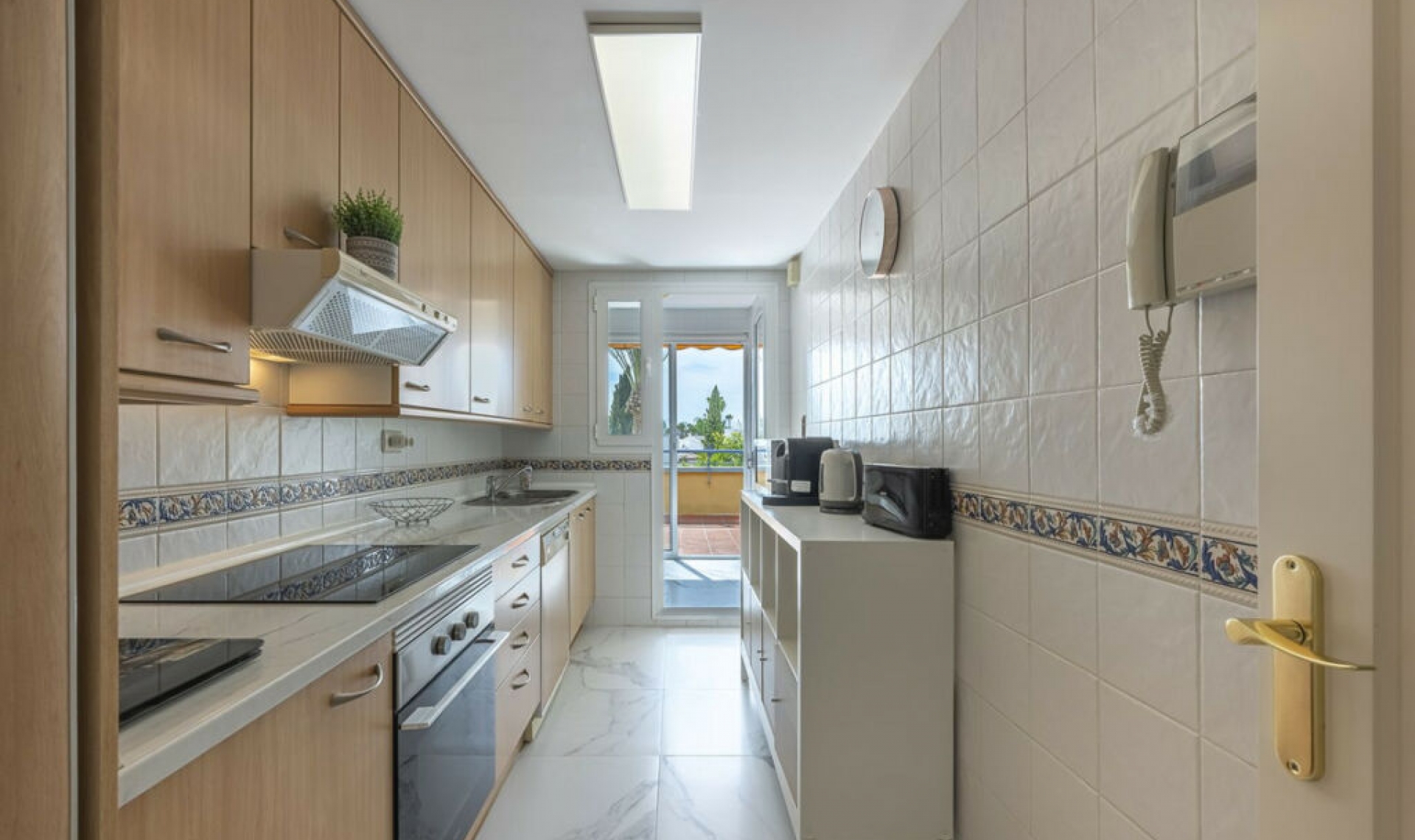 Resale - Apartment -
Bahía de Marbella