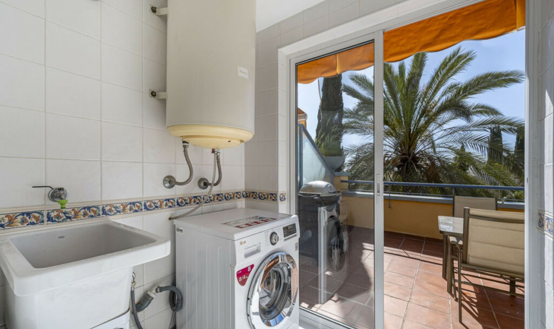Resale - Apartment -
Bahía de Marbella