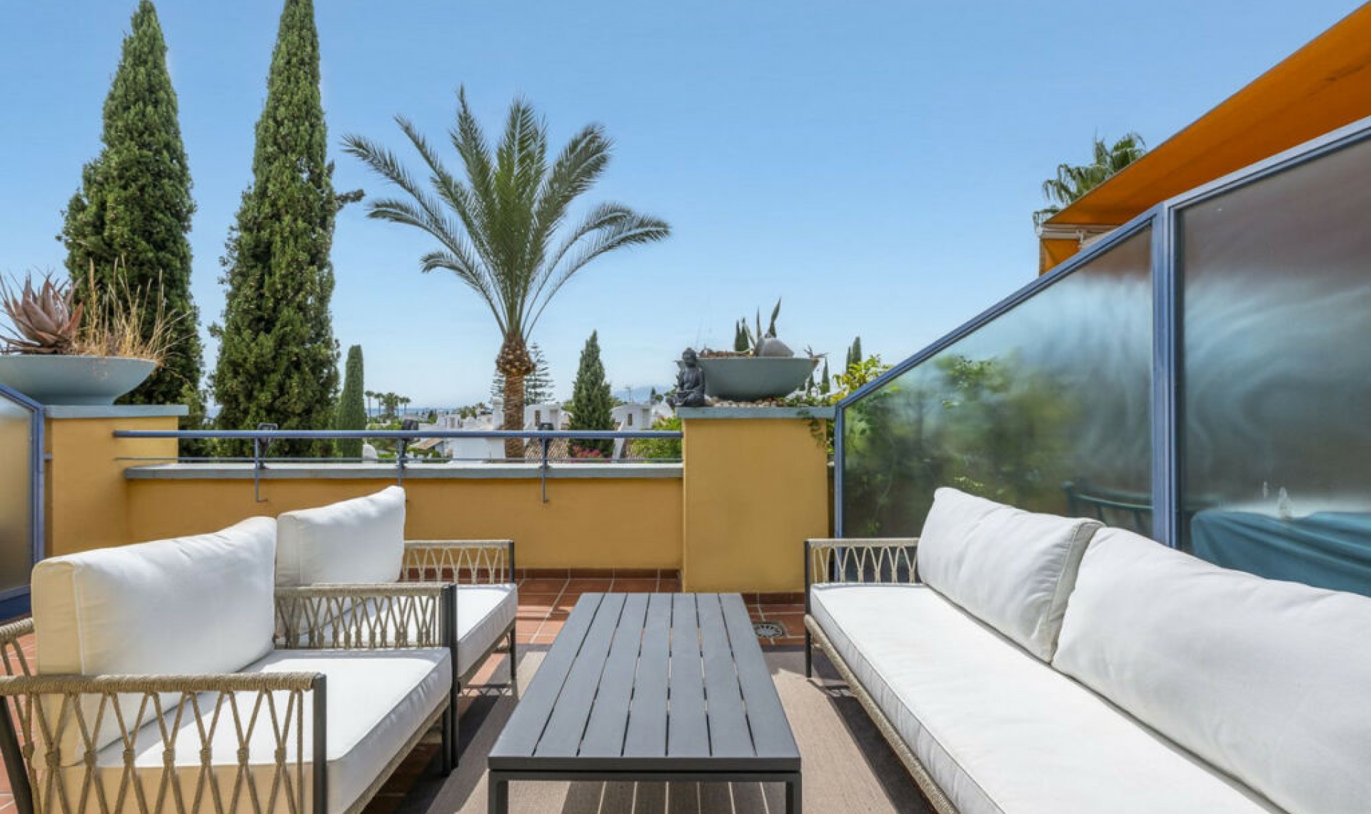 Resale - Apartment -
Bahía de Marbella