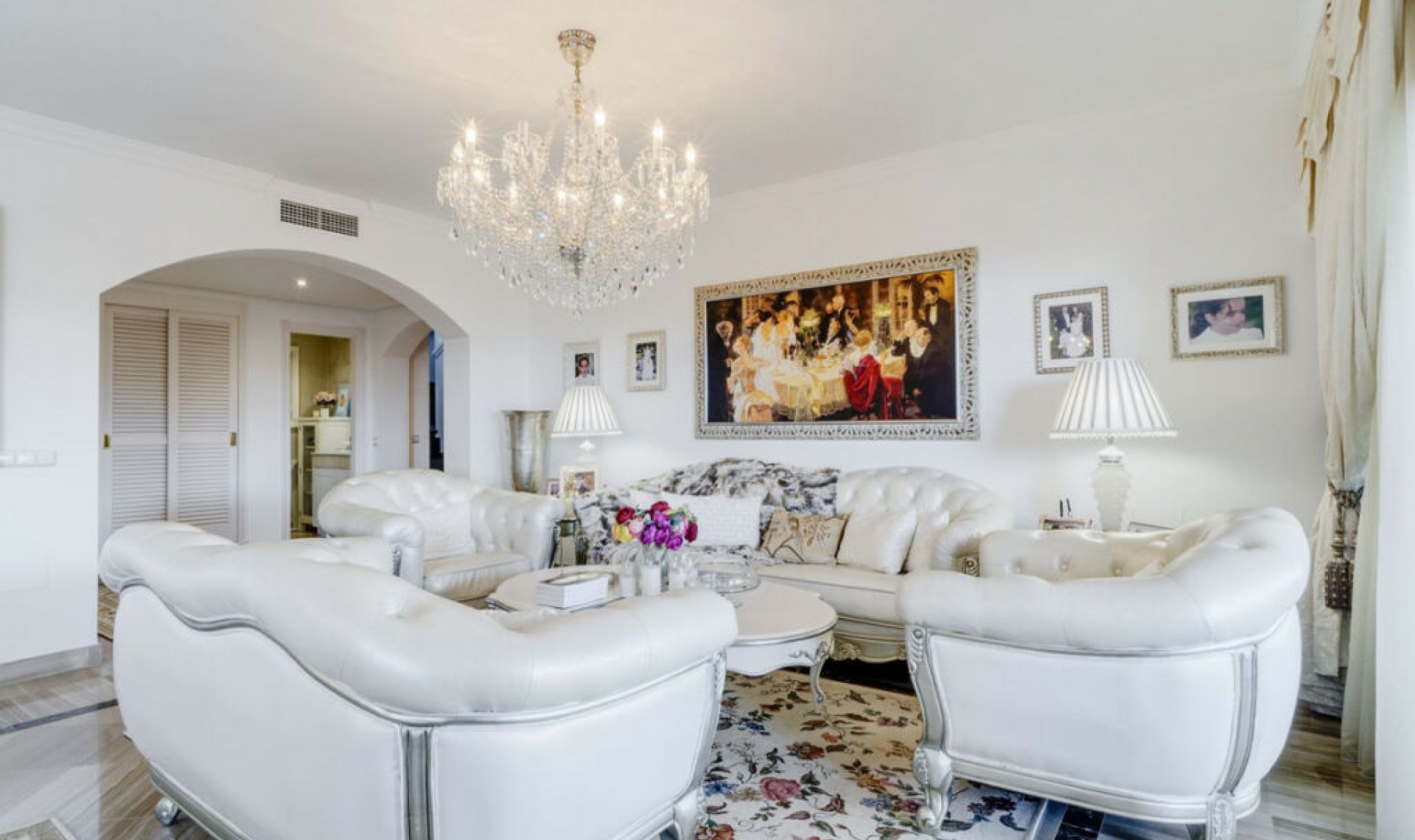 Resale - Apartment -
Bahía de Marbella