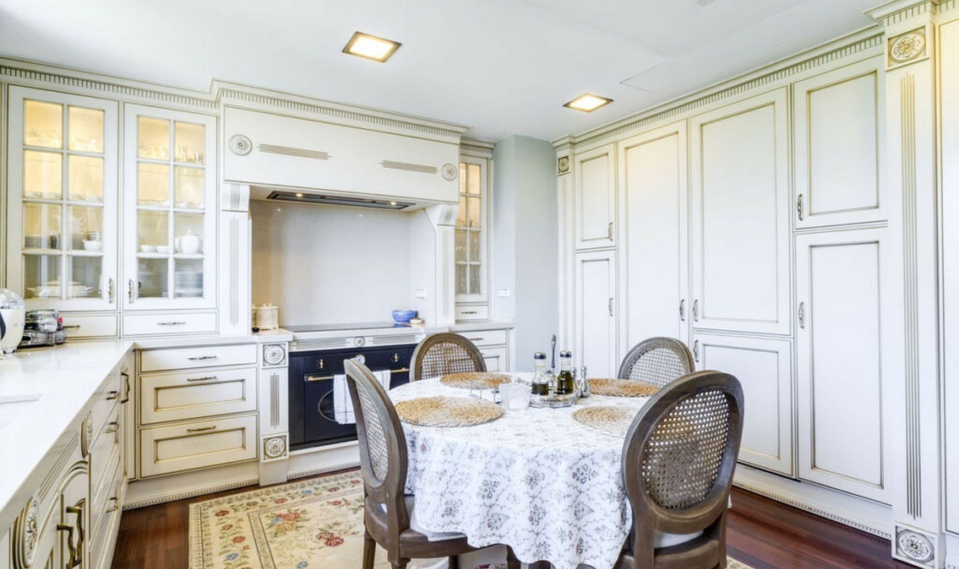 Resale - Apartment -
Bahía de Marbella