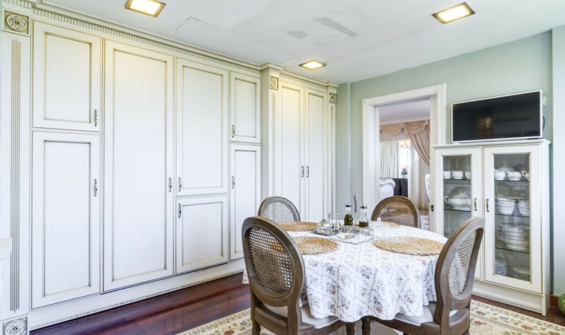 Resale - Apartment -
Bahía de Marbella